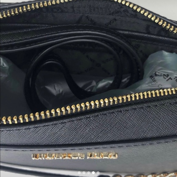 Michael kors purse - Picture 2 of 3